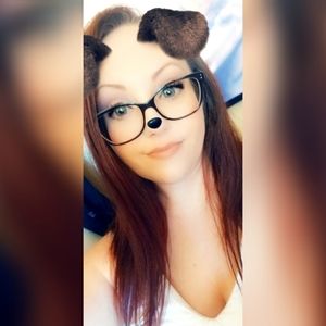 Meet your Posher, Rena